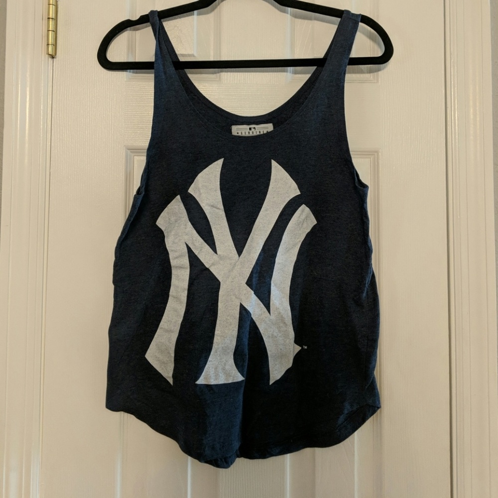 Navy blue NY Yankees tank top size small